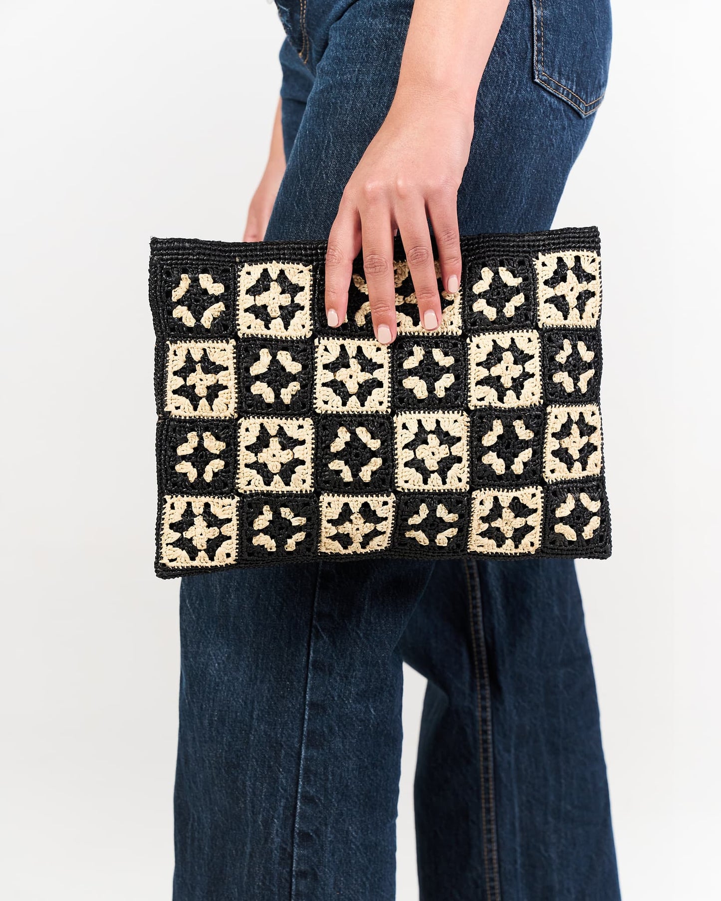 Pochette Mini Damier en raphia noir – Asara The Label