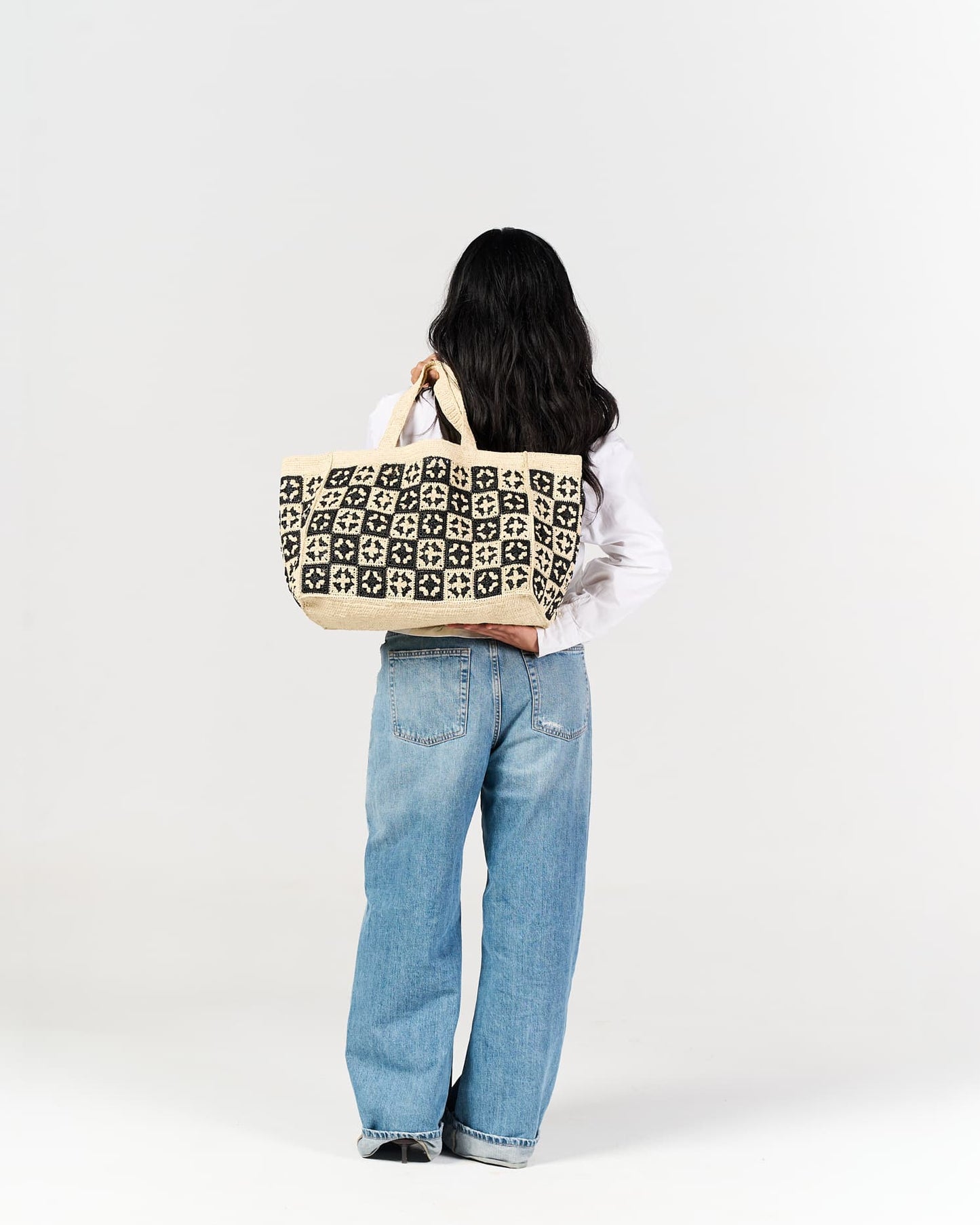 Sac cabas Damier en raphia naturel – Asara The Label