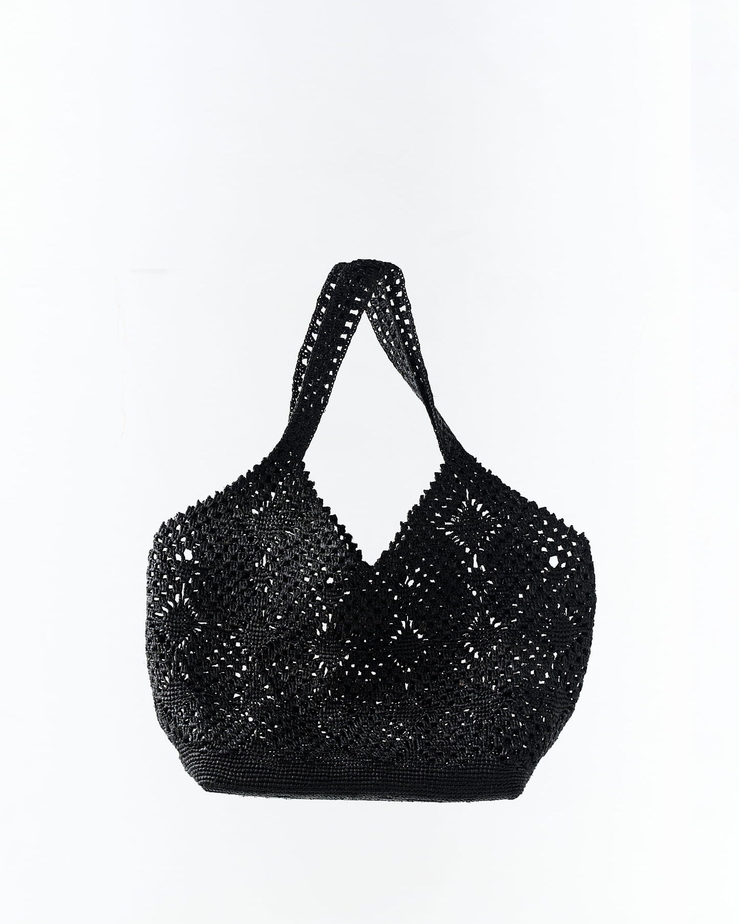 Sac filet Zoma en raphia noir – Asara The Label - crocheté à la main à Madagascar